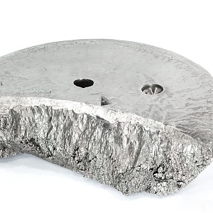 Гадолиний фторид плавленый в кусках