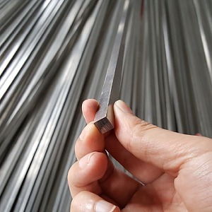 Квадрат нержавеющий 17Х18Н9 ГОСТ 5949-75