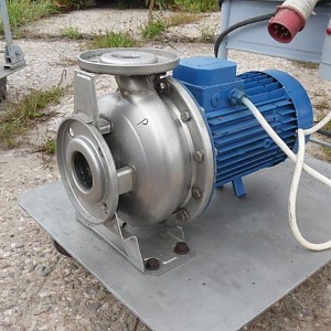 Насосы на телеге