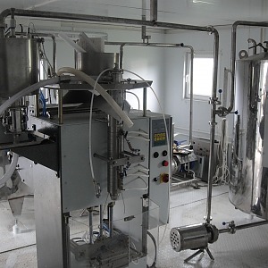 Полуавтомат розлива и упаковки жидких продуктов в PURE-PACK