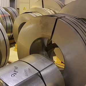 Рулон горячекатаный 15кп ТУ 14-1-3579