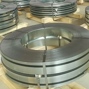 Рулон горячекатаный 15пс ТУ 14-1-3579