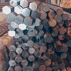 Шестигранник стальной