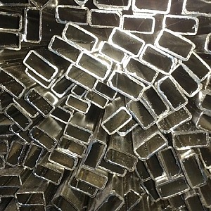 Труба стальная прямоугольная ТУ 14-105-566-93