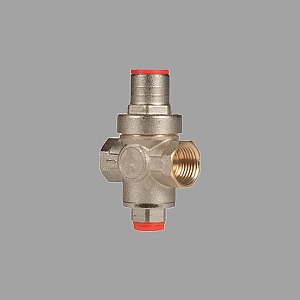 Регулятор давления бытовой Giacomini R153C Ду15 Ру23 муфтовый поршневой R153CX003