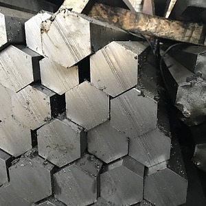 Шестигранник стальной 10 мм 09Г2С ГОСТ 2879-2006